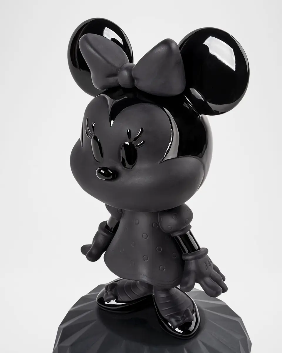 Lladro Minnie Total Black Sculpture | Thumbnail 3