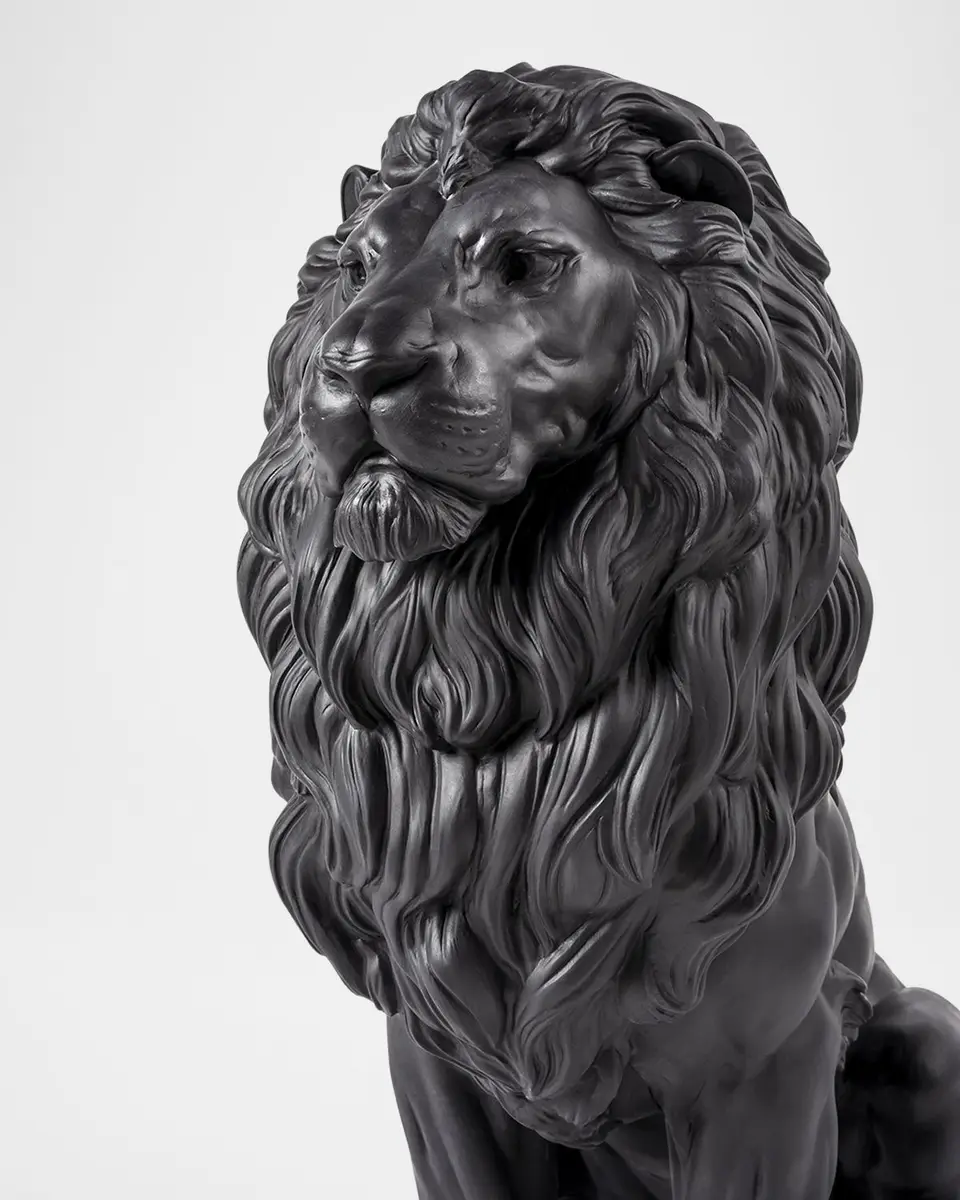 Lladro Majestic Lion Sculpture | Thumbnail 3 Lladro Majestic Lion Sculpture | Thumbnail 3