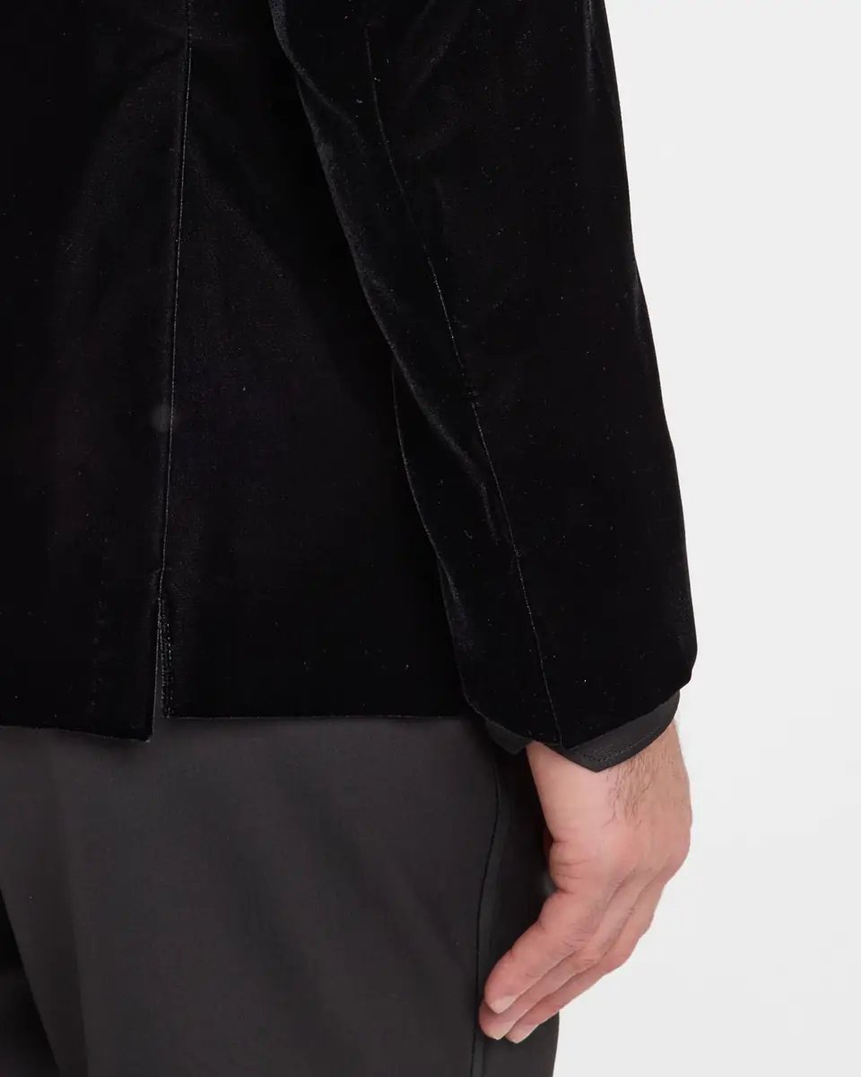 Giorgio Armani Men's Velvet Notch Lapel Dinner Jacket | Thumbnail 8