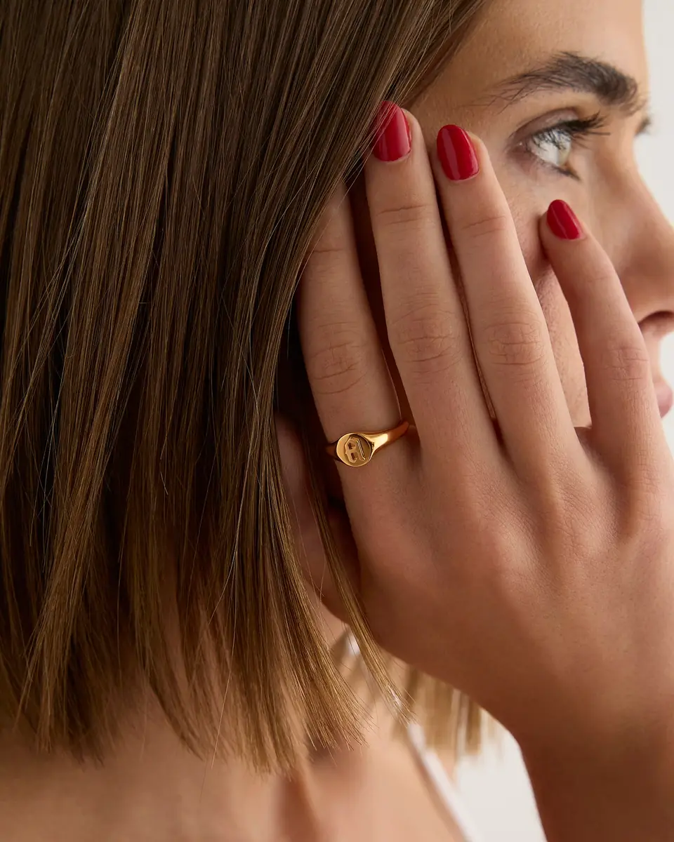 Jennifer Fisher Jennifer Fisher Mini Gothic Letter Signet Ring A-N 7 / B | Thumbnail 2