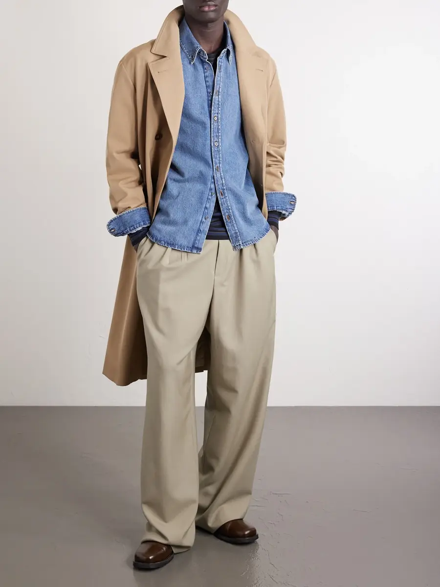 AMI PARIS Button-Down Collar Logo-Embroidered Denim Shirt - Men | Thumbnail 2