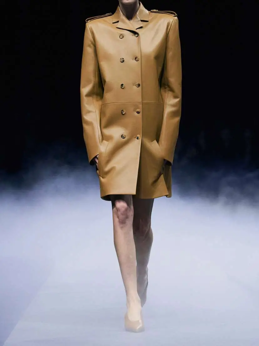 Khaite Sadra Double-breasted Leather Coat | Thumbnail 5