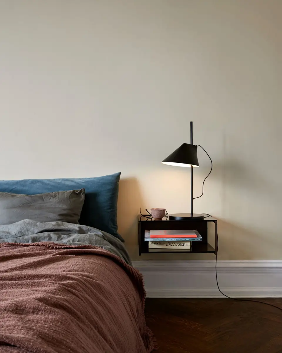Louis Poulsen Yuh Table Lamp | Thumbnail 3 Louis Poulsen Yuh Table Lamp | Thumbnail 3