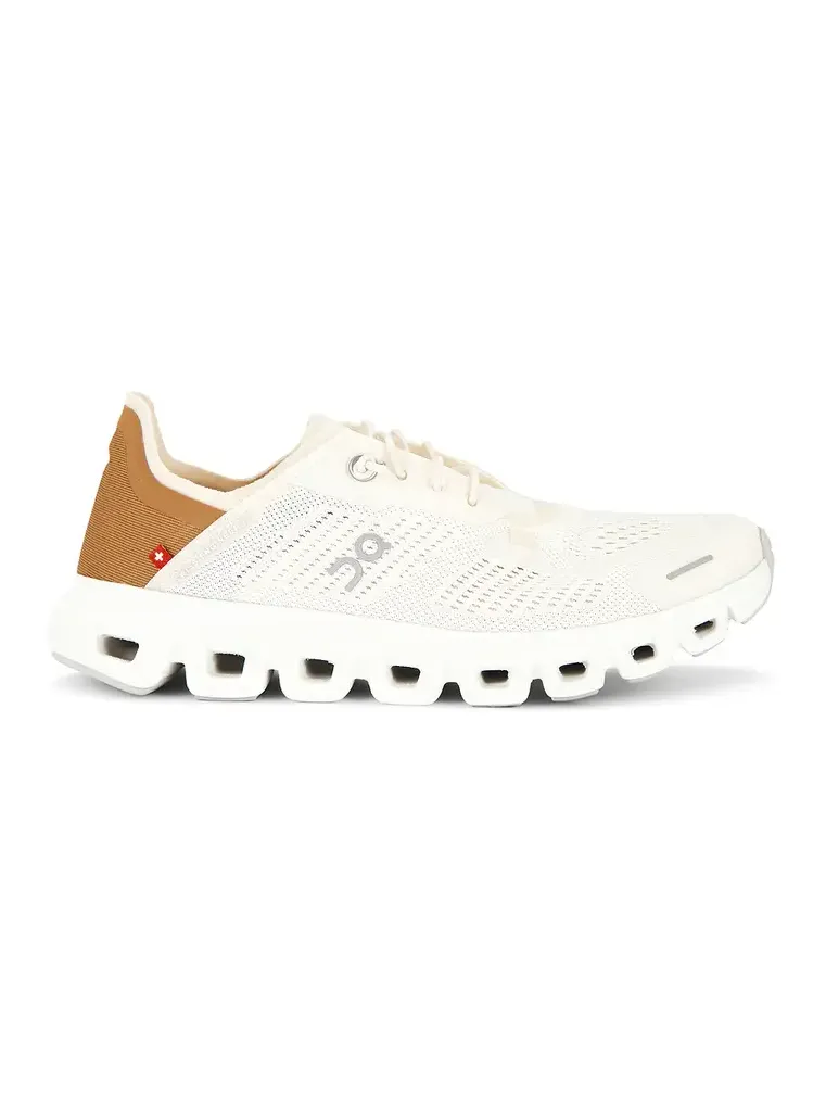 ON Cloud 6 Coast Sneaker