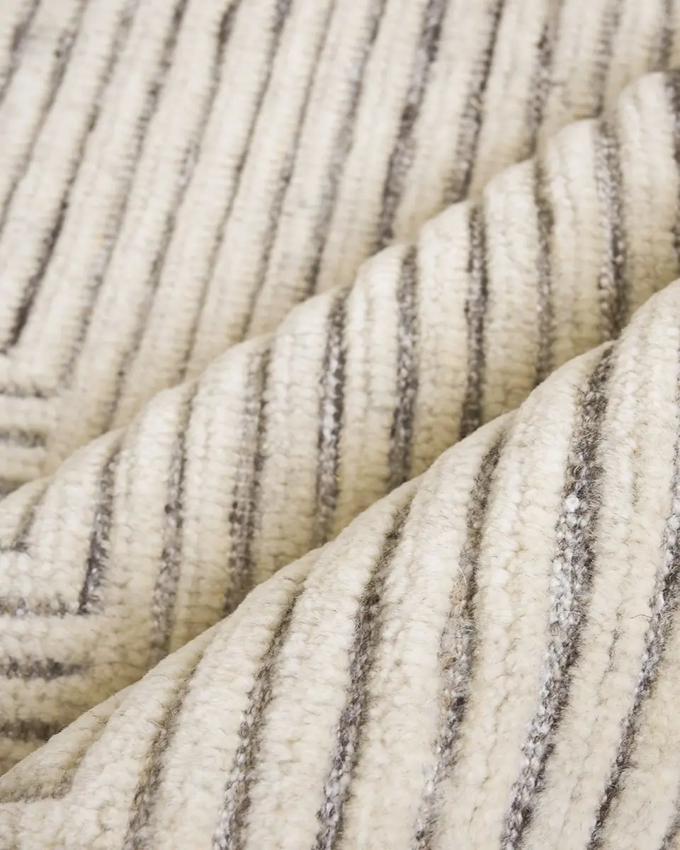 Exquisite Rugs Martinez Hand-Knotted Rug, 10' x 14' | Thumbnail 4