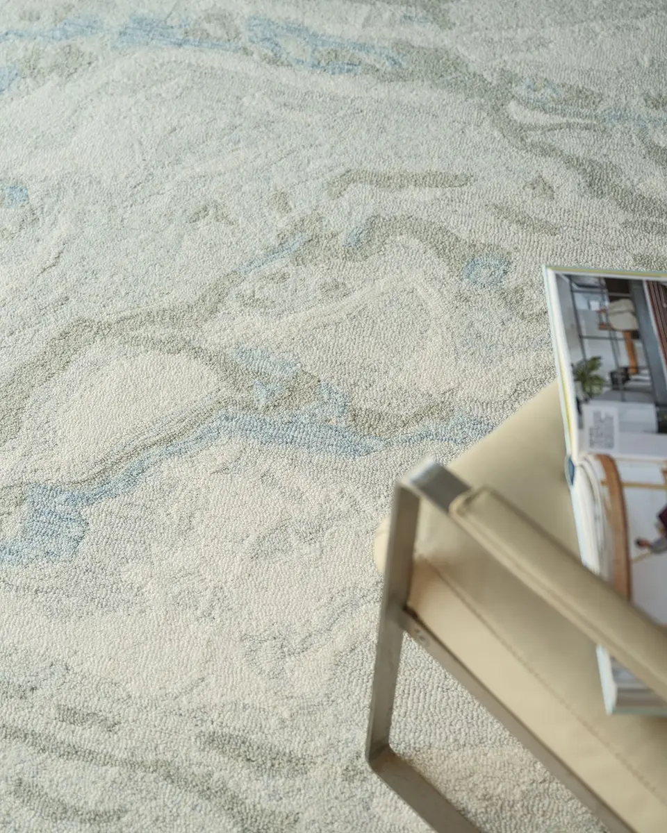 Exquisite Rugs Cortero Hand-Tufted Light Blue & Ivory Rug | Thumbnail 4