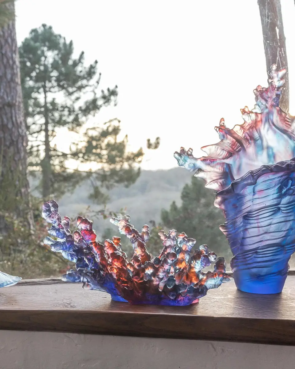 Daum Coral Sea Medium Bowl, Blue/Red | Thumbnail 2