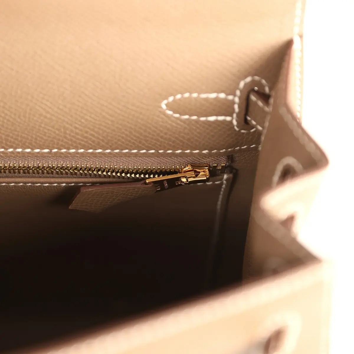 HERMÈS Hermes Kelly Sellier 25 Etoupe Epsom Gold Hardware | Thumbnail 9 HERMÈS Hermes Kelly Sellier 25 Etoupe Epsom Gold Hardware | Thumbnail 9