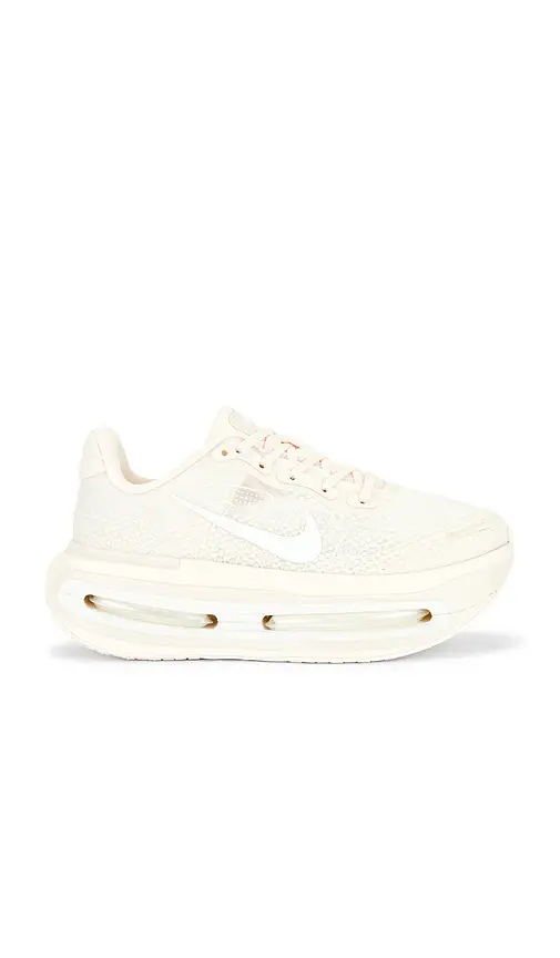 Nike Vomero Premium ESS Sneaker | Image 1 Nike Vomero Premium ESS Sneaker | Image 1
