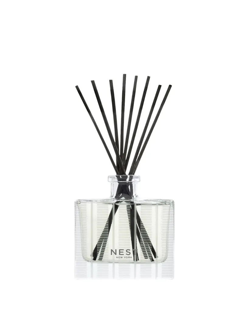 NEST New York Cedar Leaf & Lavender Reed Diffuser, 5.9 oz. | Image 1 NEST New York Cedar Leaf & Lavender Reed Diffuser, 5.9 oz. | Image 1