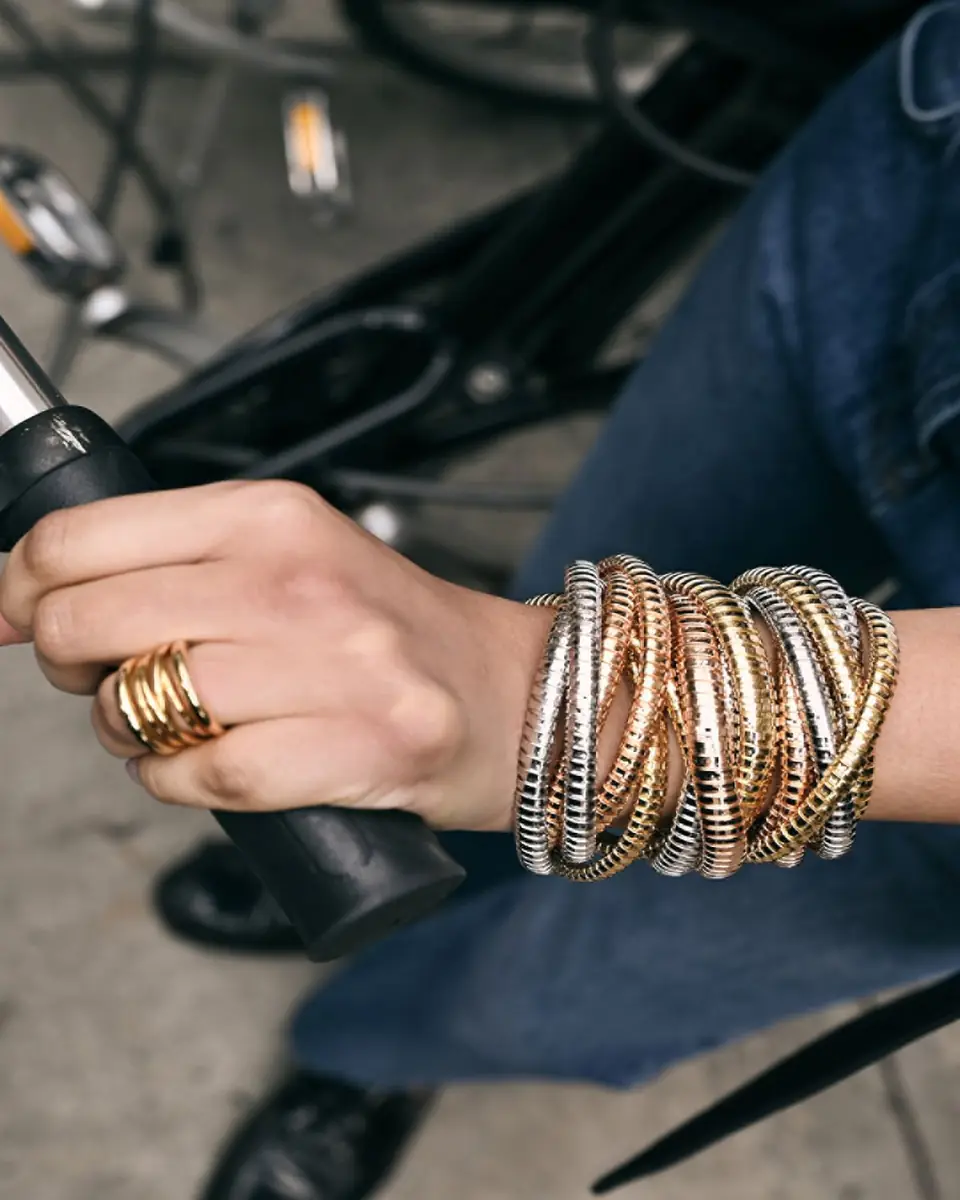 SIDNEY GARBER 18K Yellow Gold Scribble Band Ring with Polished Finish | Thumbnail 2