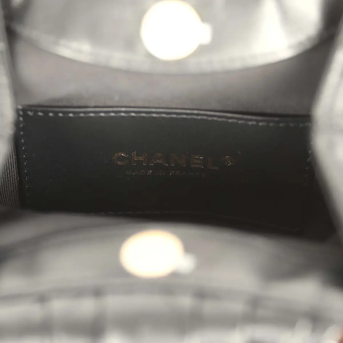 Chanel Chanel Small Pouch Black Shiny Lambskin Tortoiseshell Hardware | Thumbnail 8 Chanel Chanel Small Pouch Black Shiny Lambskin Tortoiseshell Hardware | Thumbnail 8