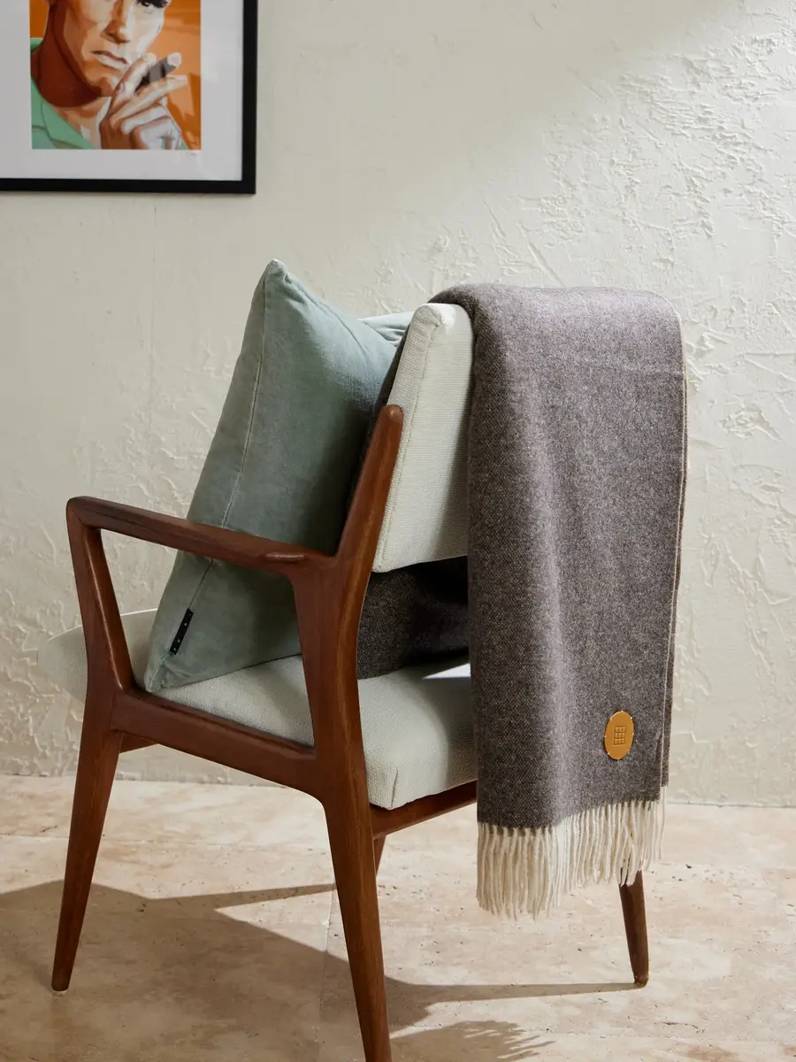 Soho Home Marwood Logo-Appliquéd Fringed Wool-Blend Throw - Men | Thumbnail 2 Soho Home Marwood Logo-Appliquéd Fringed Wool-Blend Throw - Men | Thumbnail 2