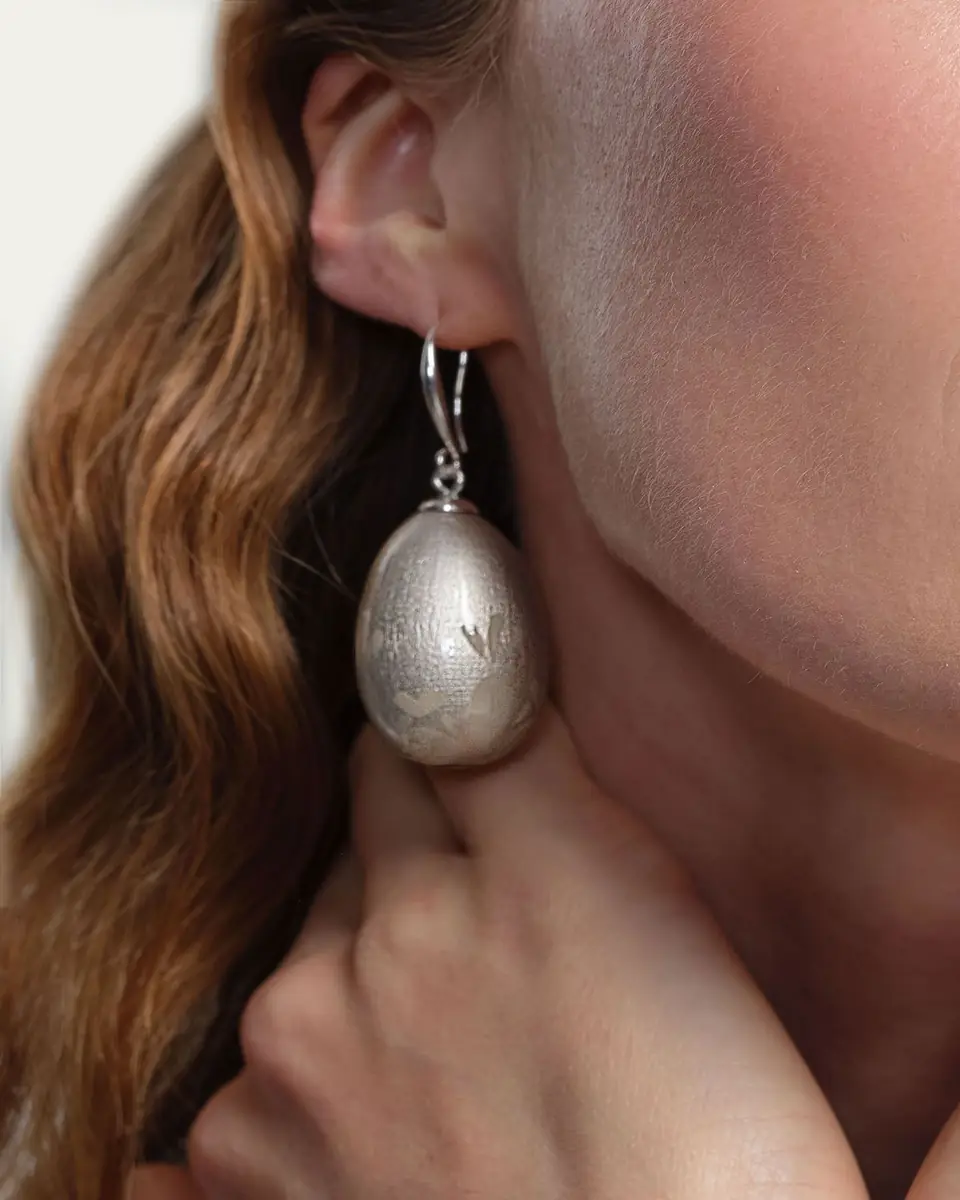 Saule Label Nova Earrings in Platinum Glow | Thumbnail 2 Saule Label Nova Earrings in Platinum Glow | Thumbnail 2