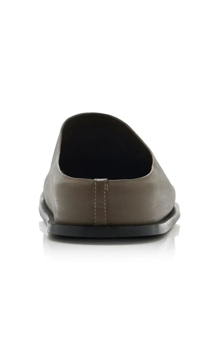 A Emery Lou Leather Clogs | Thumbnail 5