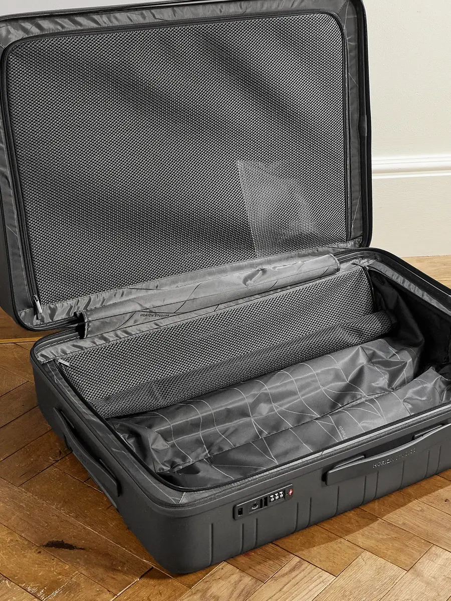 Horizn Studios H7 Essential Hardshell Check-In Suitcase - Men | Thumbnail 3 Horizn Studios H7 Essential Hardshell Check-In Suitcase - Men | Thumbnail 3