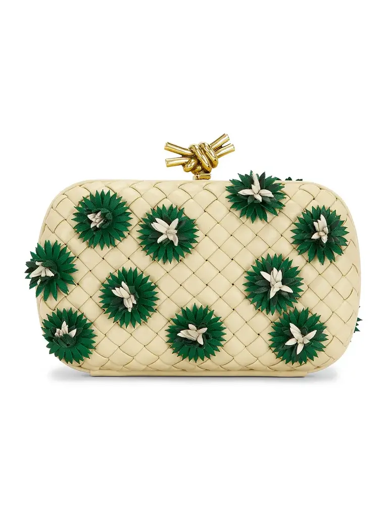 Knot Clutch
