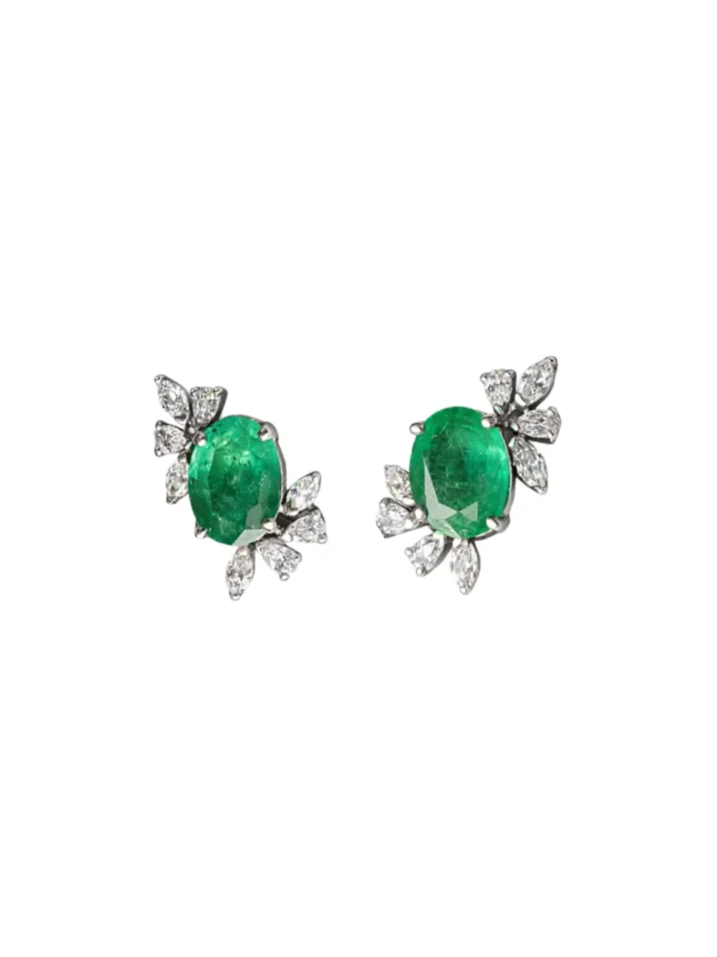 3.56ct Emerald Diamond 18K Gold Leaf Stud Earrings 3.56ct Emerald Diamond 18K Gold Leaf Stud Earrings