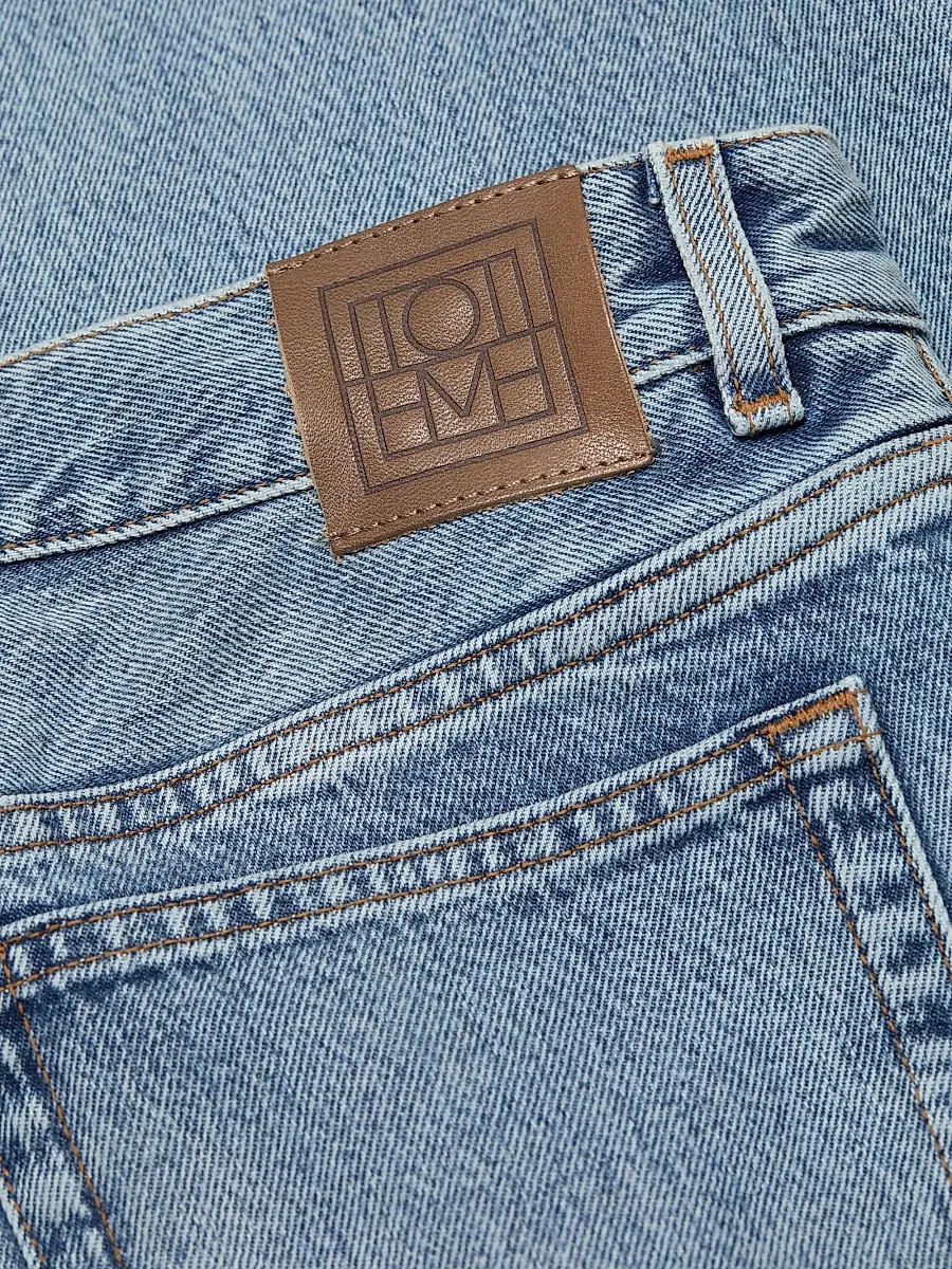 TOTEME Women's Kick Flare Jeans | Thumbnail 7