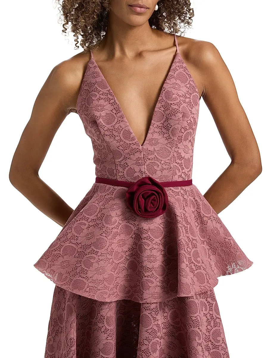 BLACK HALO Women's Almira Bonded Lace Peplum Cocktail Dress | Thumbnail 6