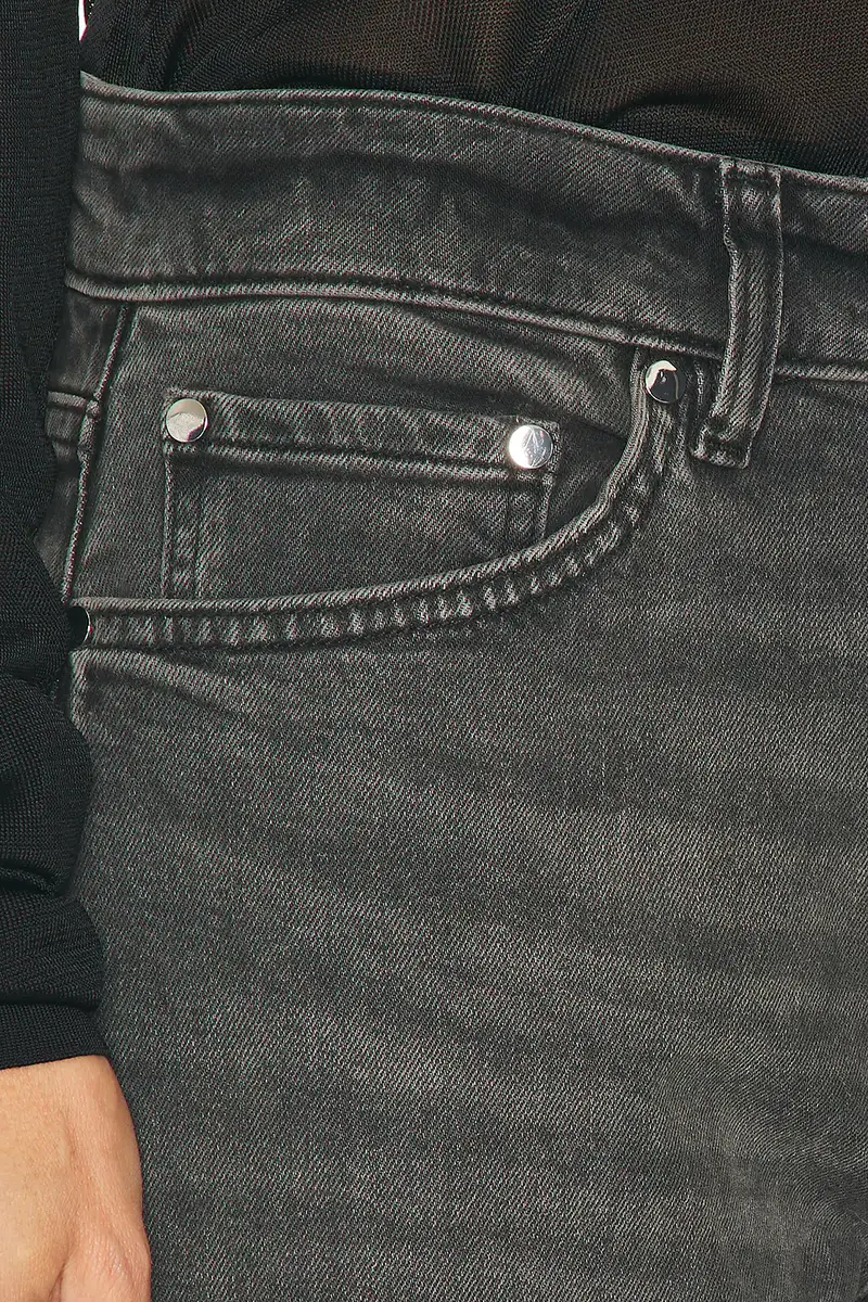 EB Denim Alida Loose Bowed | Thumbnail 8