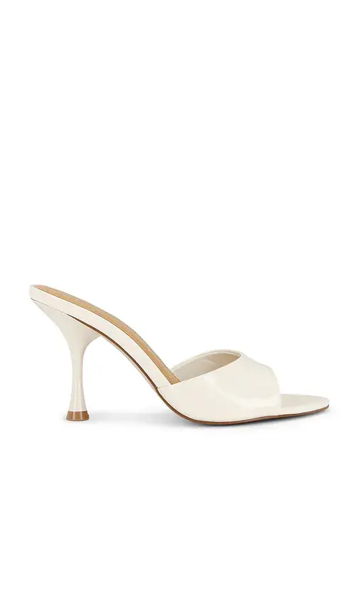 Steve Madden Santi Sandal | Image 1 Steve Madden Santi Sandal | Image 1