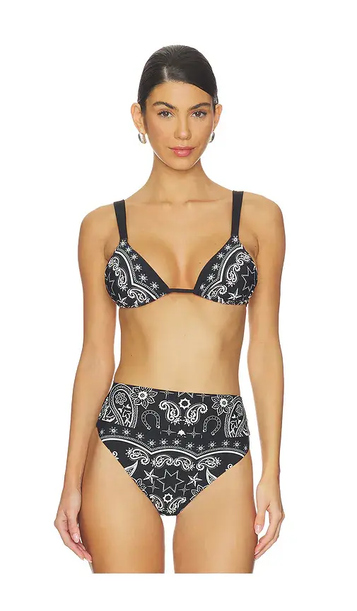 BEACH RIOT Saige Triangle Bikini Top | Image 1 BEACH RIOT Saige Triangle Bikini Top | Image 1