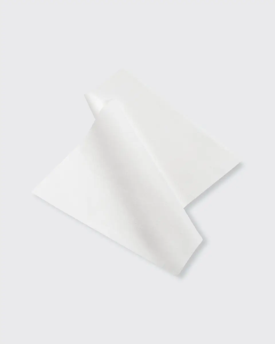 CLÉ DE PEAU BEAUTÉ Makeup Cleansing Towelettes, 50 ct. | Thumbnail 2 CLÉ DE PEAU BEAUTÉ Makeup Cleansing Towelettes, 50 ct. | Thumbnail 2