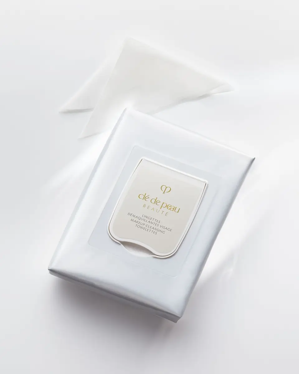 CLÉ DE PEAU BEAUTÉ Makeup Cleansing Towelettes, 50 ct. | Thumbnail 8 CLÉ DE PEAU BEAUTÉ Makeup Cleansing Towelettes, 50 ct. | Thumbnail 8