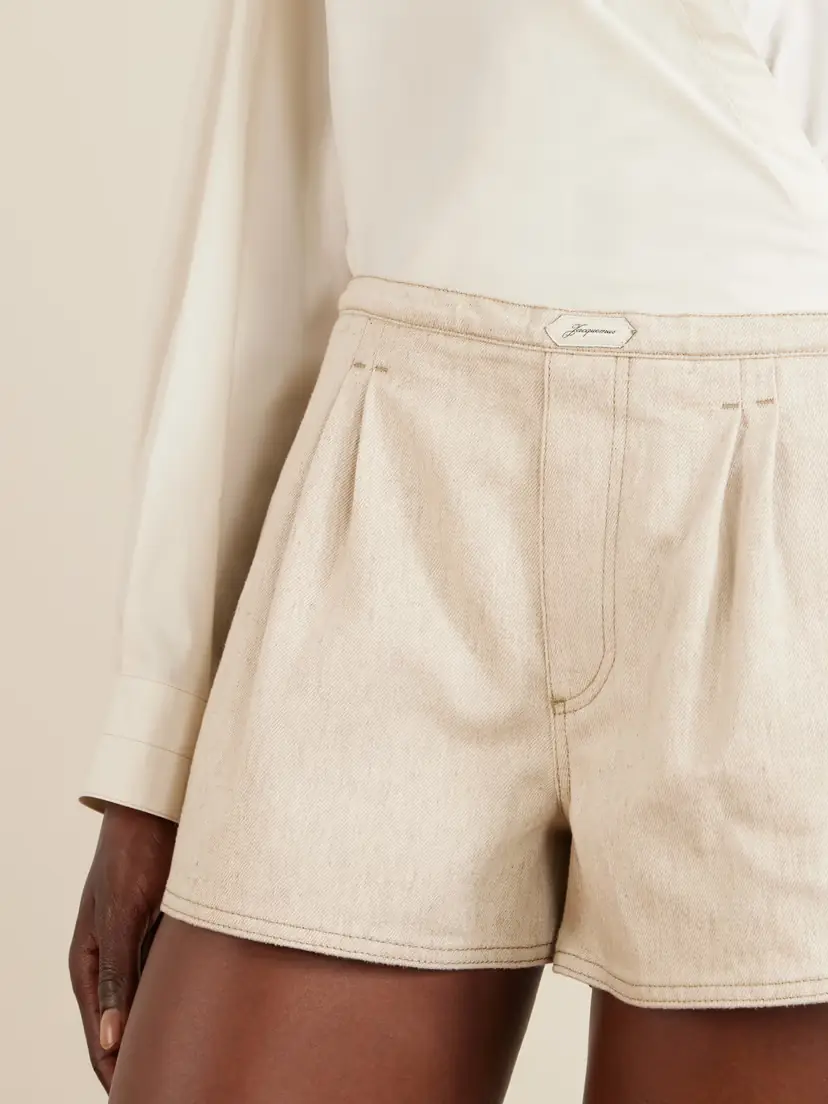 Jacquemus De-nîmes Amelo Pleated Cotton And Hemp-blend Shorts | Thumbnail 4