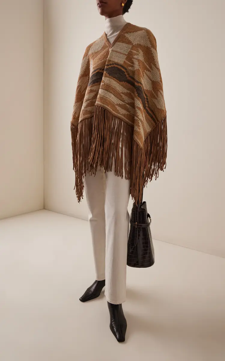 Curatoria Exclusive Viento Short Chaguar Poncho | Thumbnail 3 Curatoria Exclusive Viento Short Chaguar Poncho | Thumbnail 3