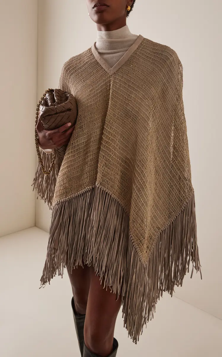 Curatoria Exclusive Viento Short Chaguar Poncho | Thumbnail 2 Curatoria Exclusive Viento Short Chaguar Poncho | Thumbnail 2