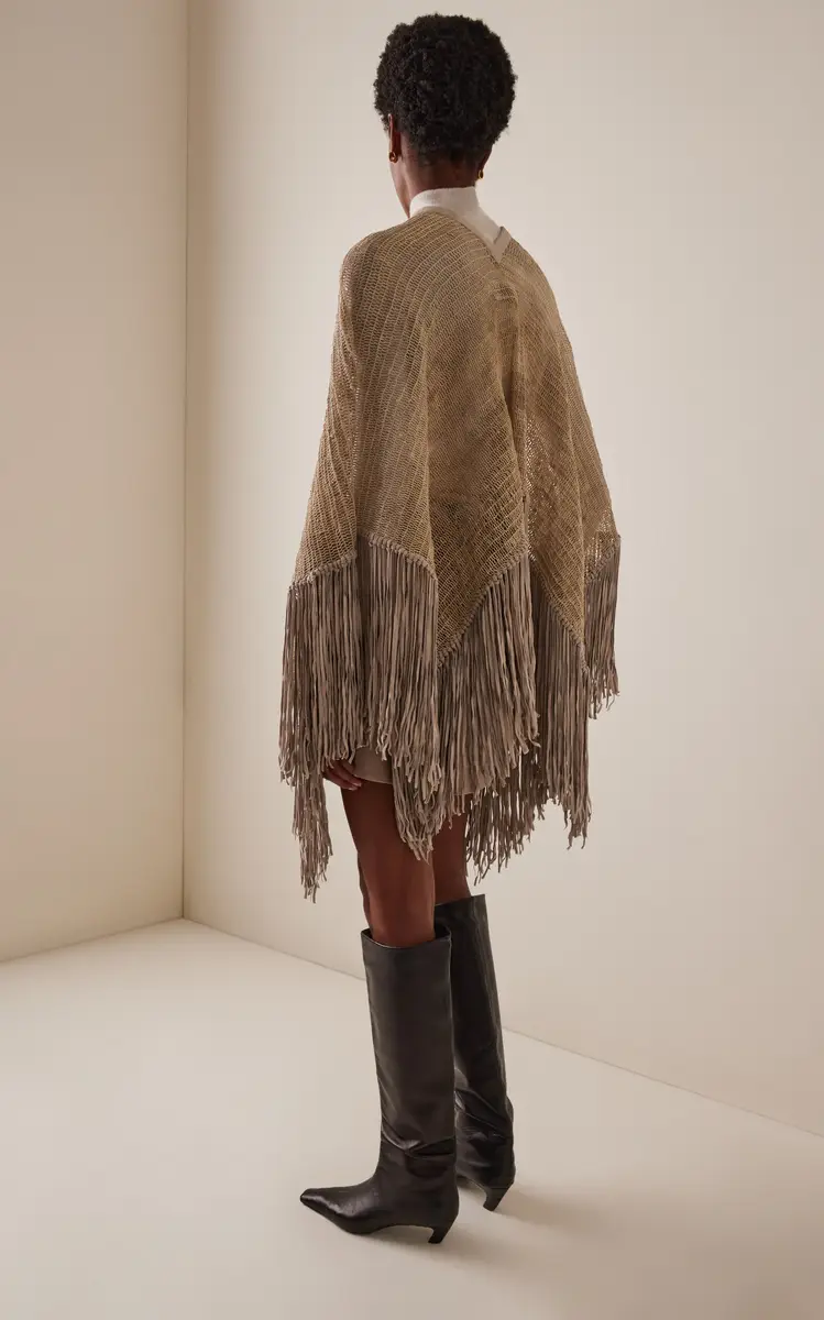 Curatoria Exclusive Viento Short Chaguar Poncho | Thumbnail 4 Curatoria Exclusive Viento Short Chaguar Poncho | Thumbnail 4