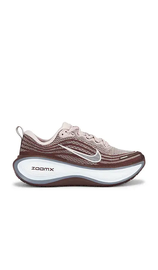 Nike Vomero Plus Sneaker | Image 1 Nike Vomero Plus Sneaker | Image 1