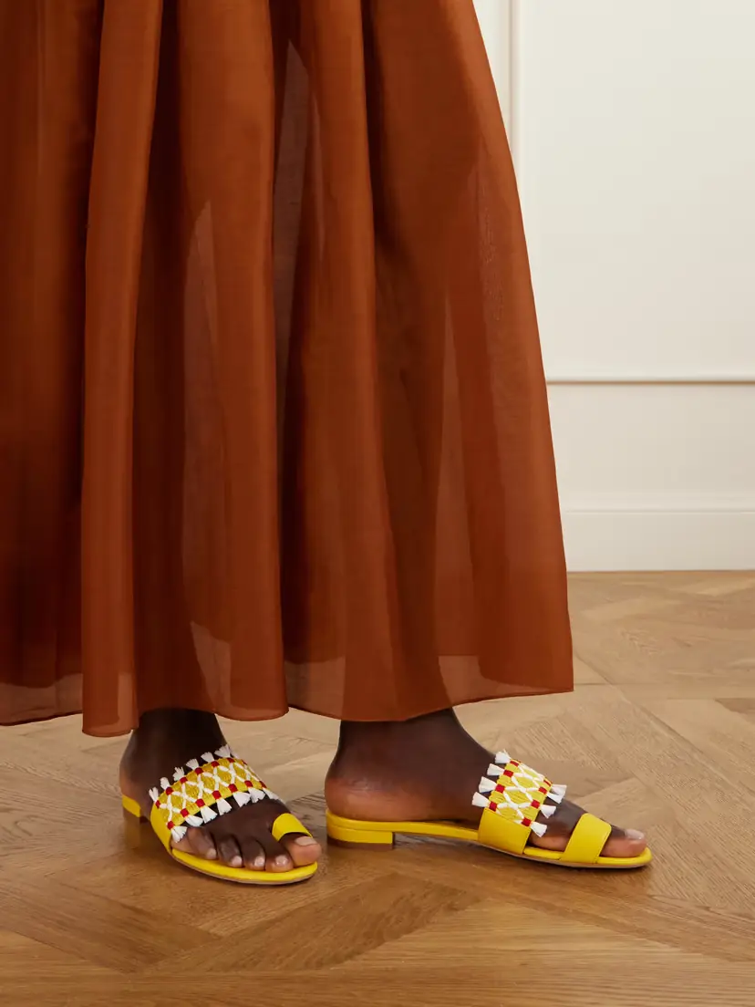 Manolo Blahnik Brava Raffia-trimmed Crocheted Leather Sandals | Thumbnail 2