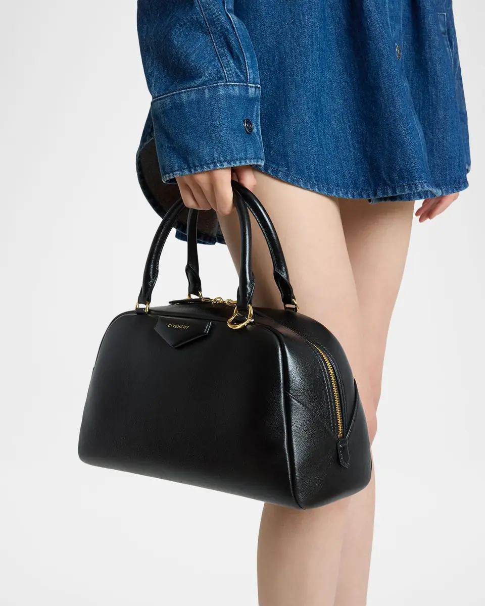 Givenchy Antigona East-West Top-Handle Bag in Smooth Leather | Thumbnail 6