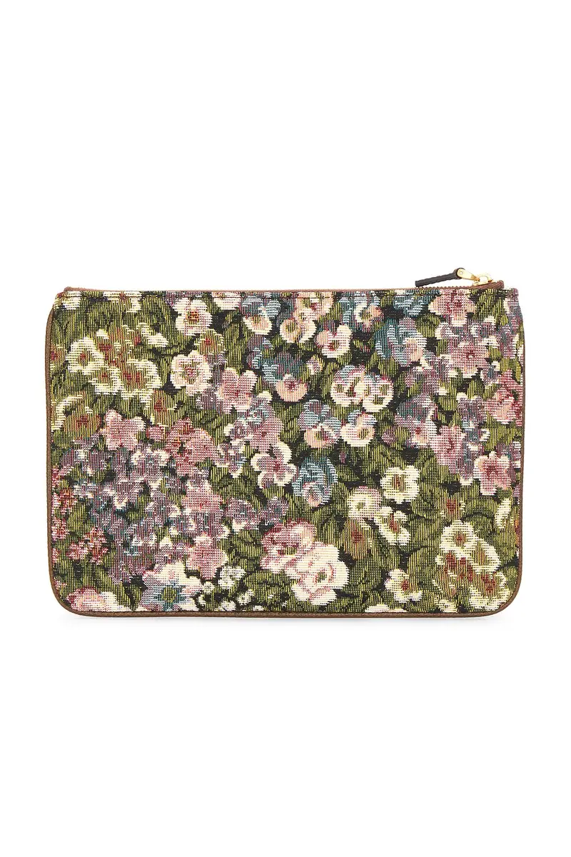 Valentino Garavani VLogo Signature Medium Flat Pouch | Thumbnail 3 Valentino Garavani VLogo Signature Medium Flat Pouch | Thumbnail 3