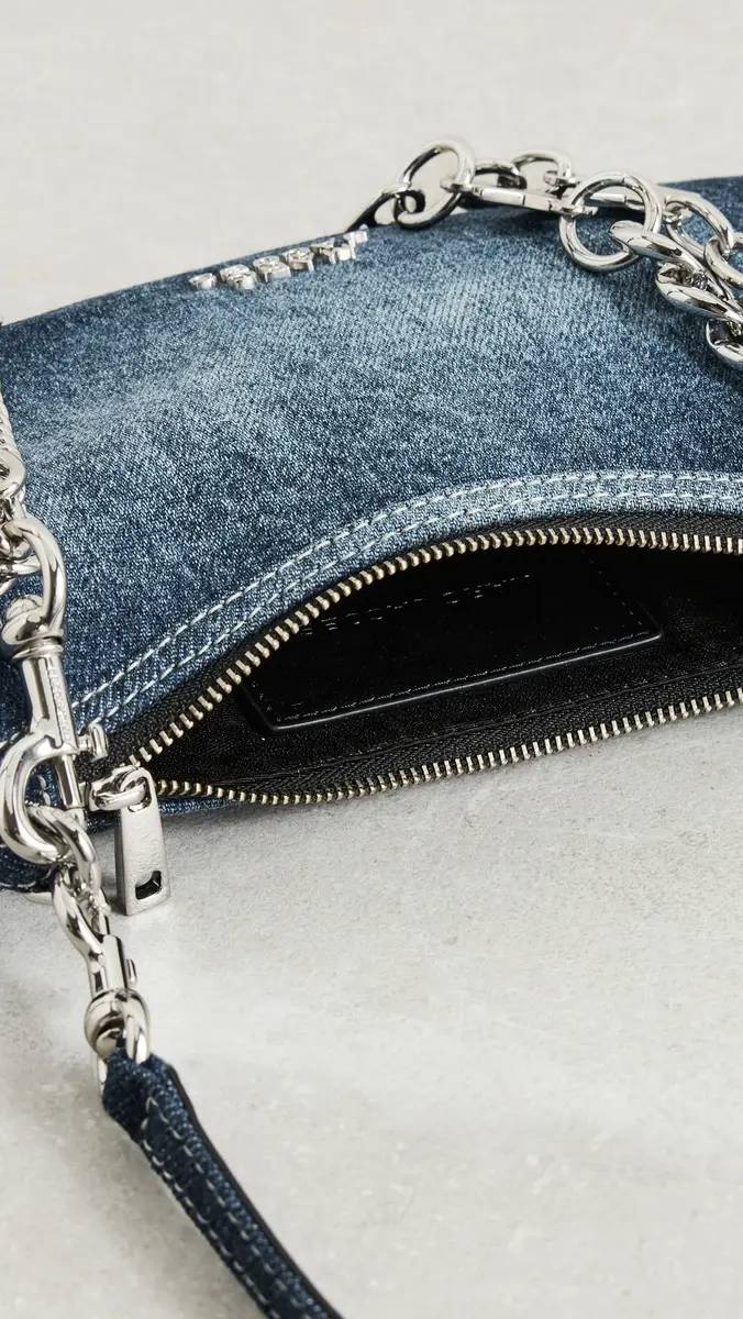 Marc Jacobs The Faded Denim Charm Shoulder Bag Faded Vintage Indigo One Size | Thumbnail 6 Marc Jacobs The Faded Denim Charm Shoulder Bag Faded Vintage Indigo One Size | Thumbnail 6