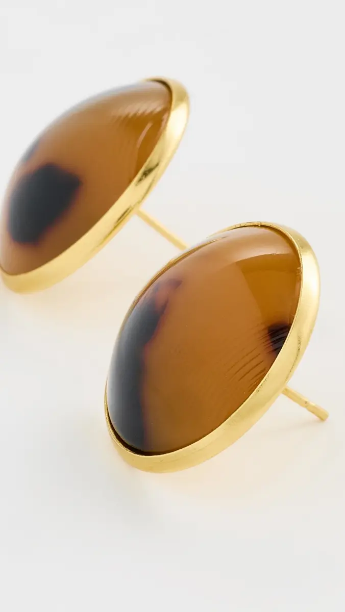 SHASHI Tort Stud Earrings Gold/Tort One Size | Thumbnail 4