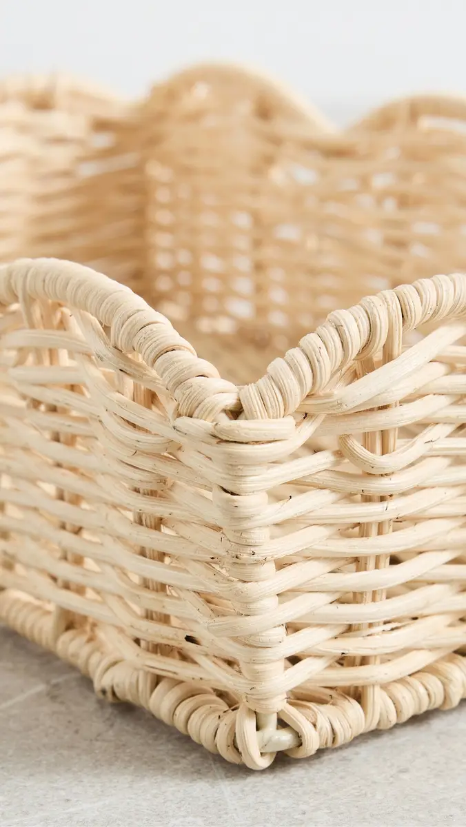 Weezie Rattan Tray | Thumbnail 4