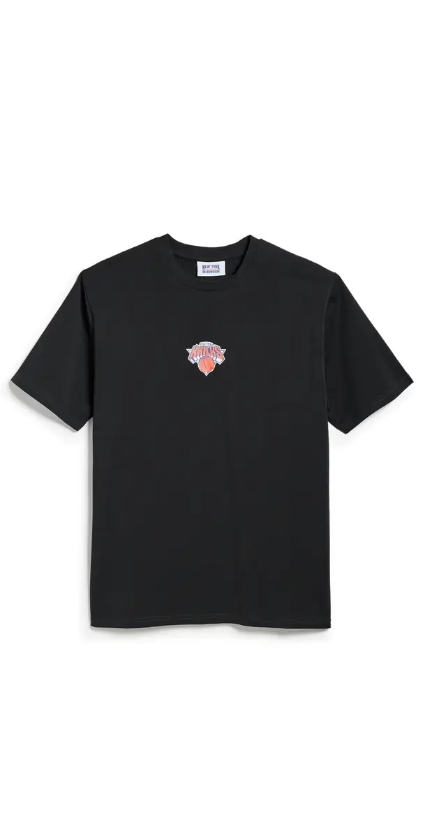 New York or Nowhere Knicks Gardencolor T-hirt Black Garment Dye | Image 1 New York or Nowhere Knicks Gardencolor T-hirt Black Garment Dye | Image 1