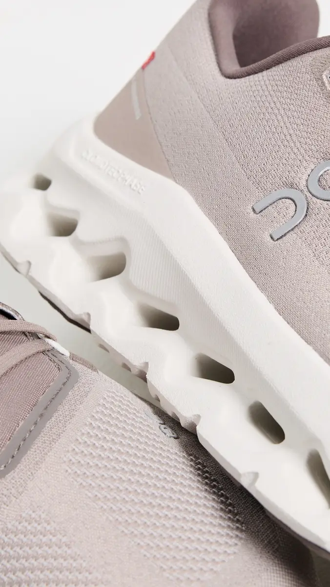 On Cloudtilt Sneakers Cinder Fog | Thumbnail 4 On Cloudtilt Sneakers Cinder Fog | Thumbnail 4