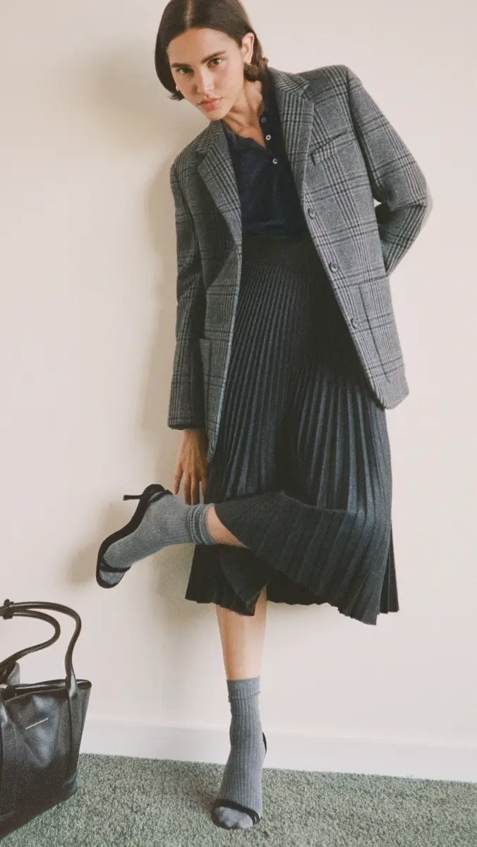 Stems Cloud Cashmere Crew Socks | Thumbnail 3
