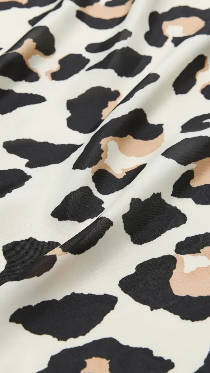 Lele Sadoughi Leopard Square Satin Scarf Jet One Size | Thumbnail 5