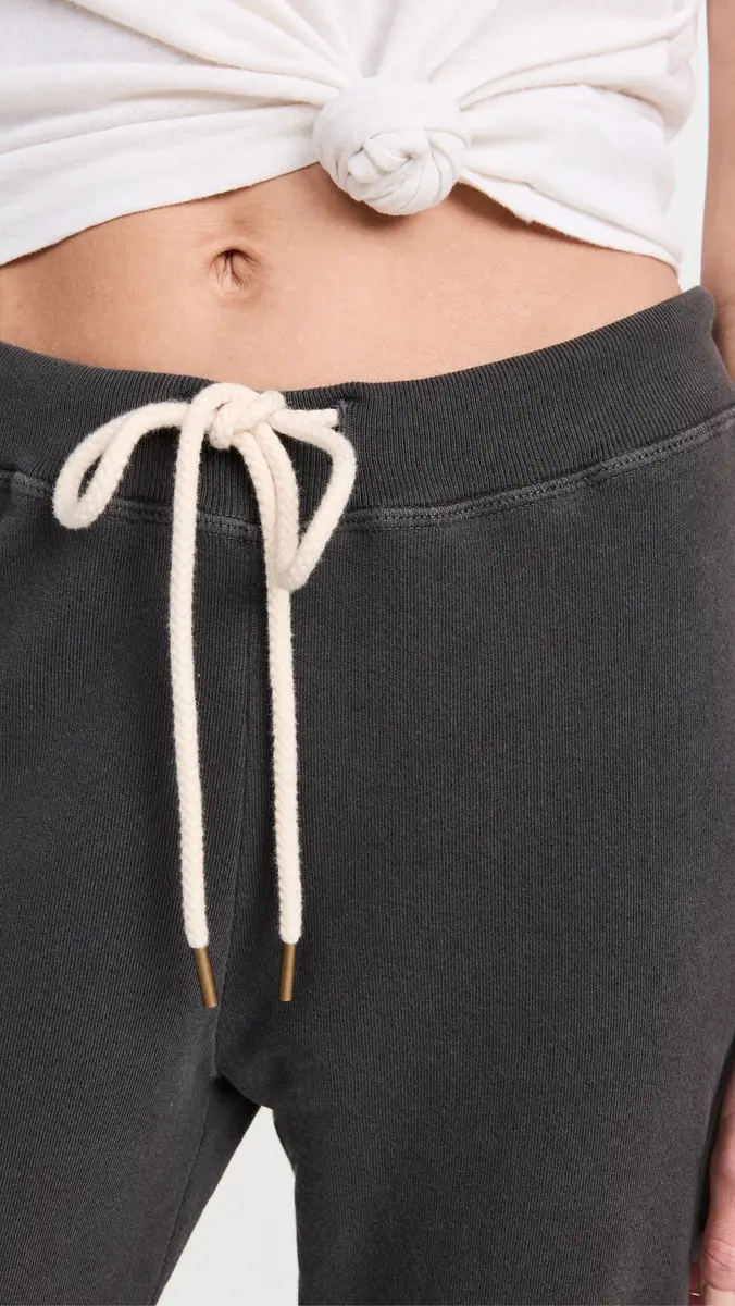 THE GREAT. The Cropped Sweatpants Washed Black | Thumbnail 6 THE GREAT. The Cropped Sweatpants Washed Black | Thumbnail 6