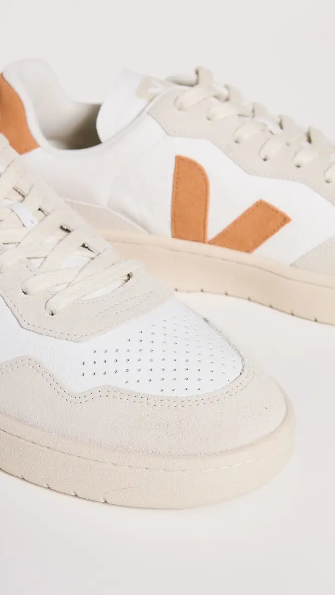 Veja V-90 Sneakers | Thumbnail 5 Veja V-90 Sneakers | Thumbnail 5