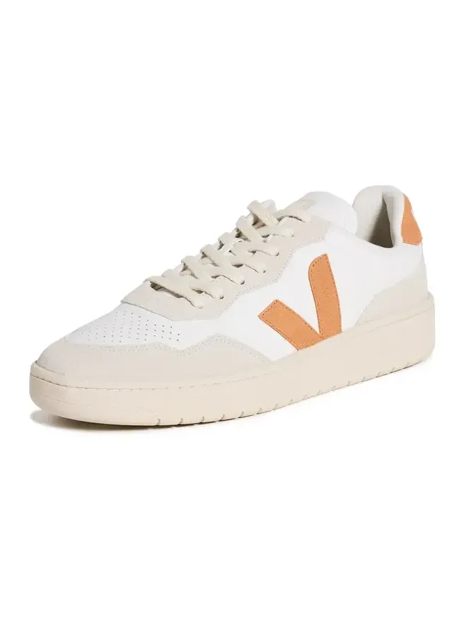 V-90 Sneakers V-90 Sneakers