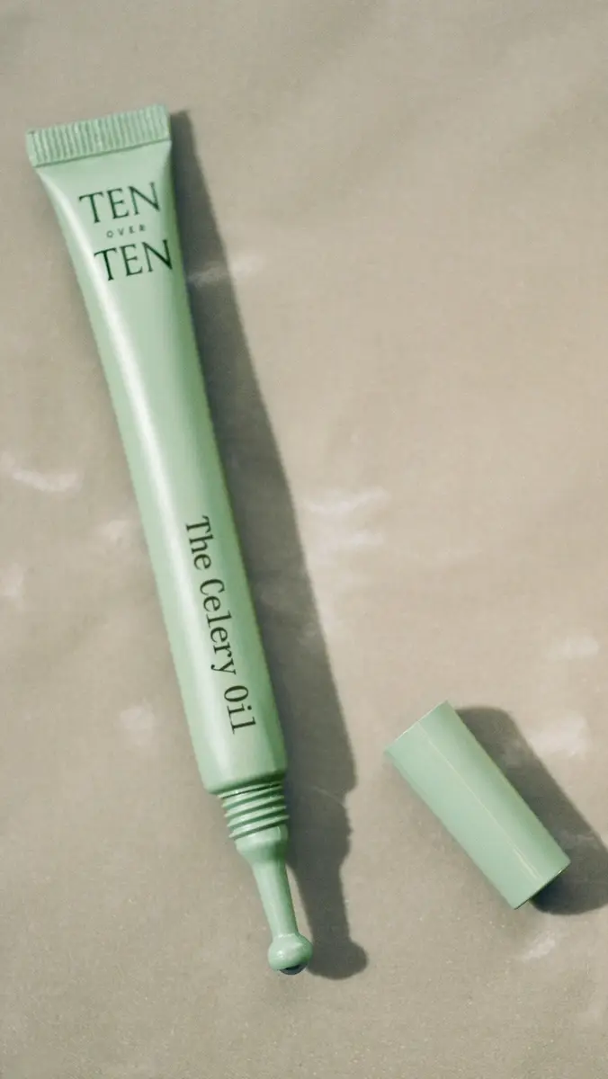 Tenoverten The Celery Nail Oil No Color | Thumbnail 5 Tenoverten The Celery Nail Oil No Color | Thumbnail 5
