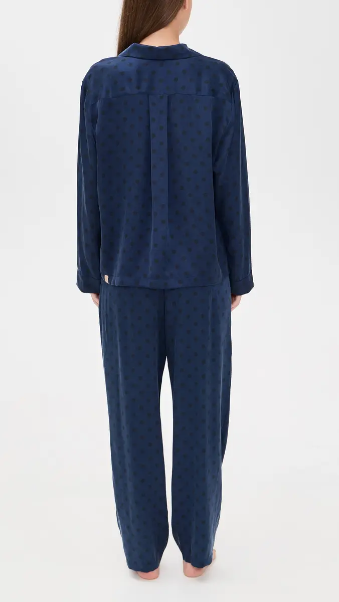 Lunya Washable Silk Long Sleeve Shirt and Pants et Blue Ellipsis | Thumbnail 3 Lunya Washable Silk Long Sleeve Shirt and Pants et Blue Ellipsis | Thumbnail 3