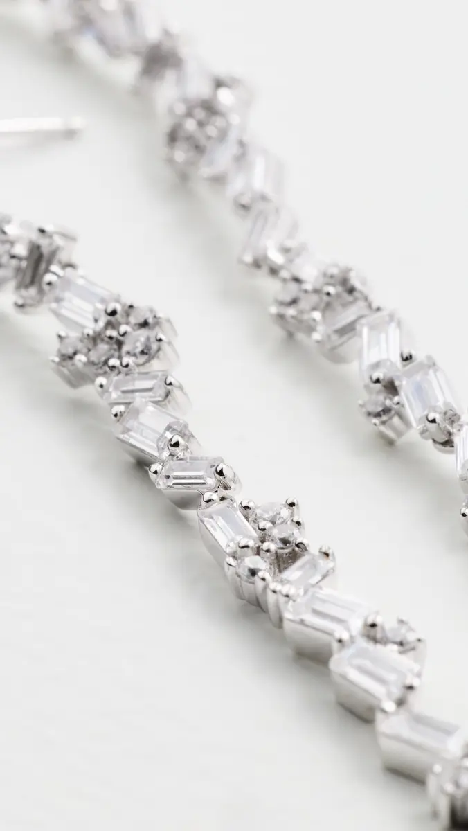 SHASHI Tuxedo Earrings Silver One Size | Thumbnail 4 SHASHI Tuxedo Earrings Silver One Size | Thumbnail 4
